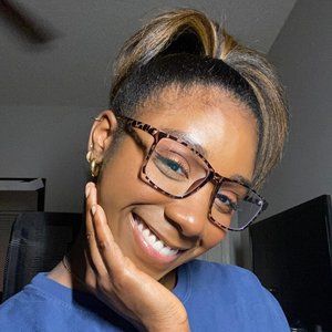 Meet your Posher, Ozi